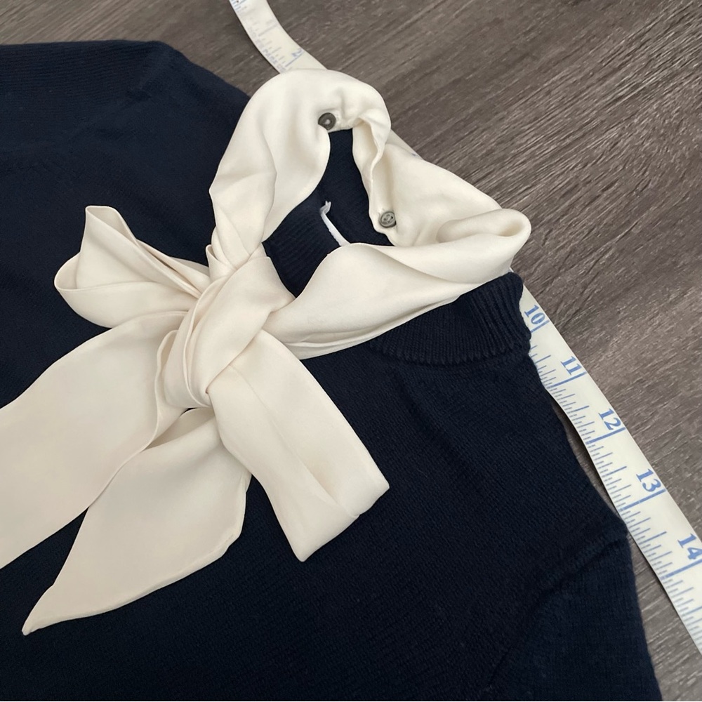 Veronica Beard Navy Top Merino wool Sweater with silk Cream Bow. - Picture 4 of 12